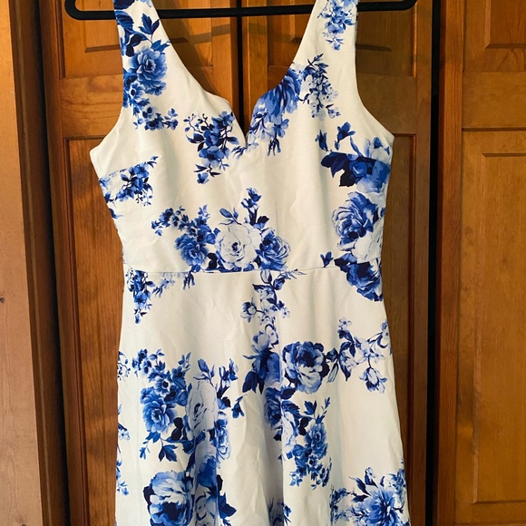 Trixxi Blue Floral Dress - Picture 2 of 5